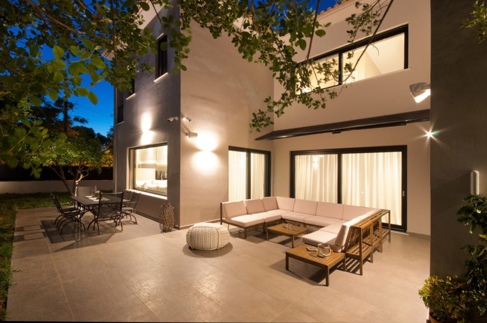 Latzis private residence with pool, Athens — AKPRAXIS